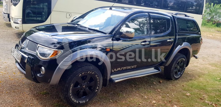 Mitshubishi L200 WARRIOR for sale in Kurunegala