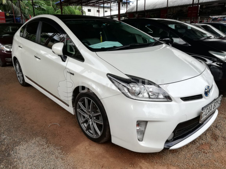 Toyota Prius G-Grade Limited 2014 for sale in Colombo