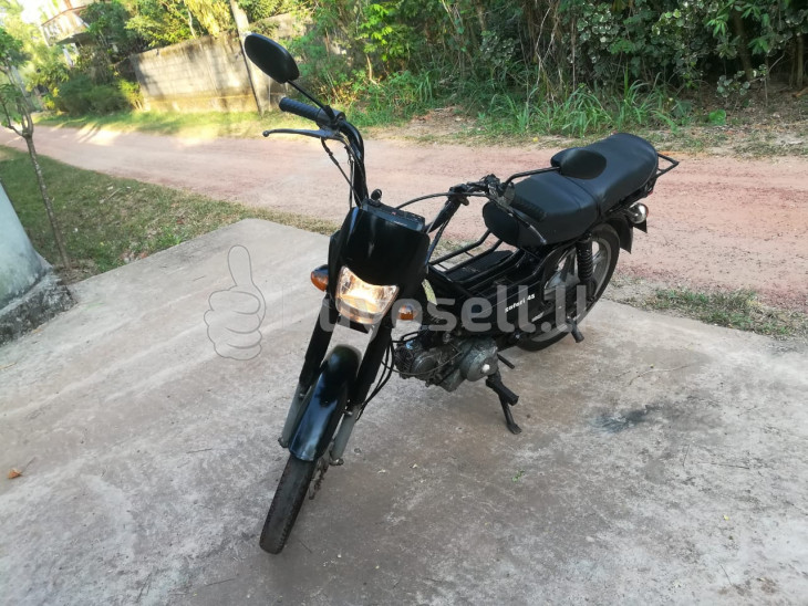 Kinetic safari 4s 48cc for sale for sale in Gampaha