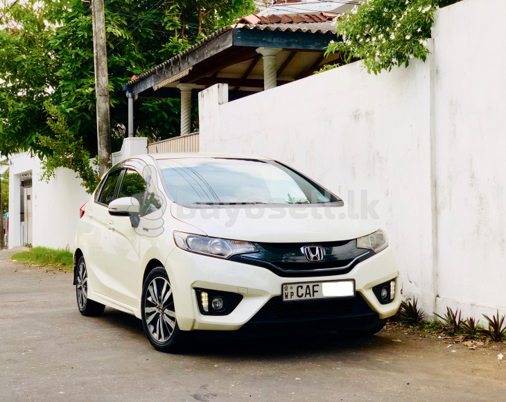 Honda Fit GP5 S Grade 1st Owner for sale in Colombo