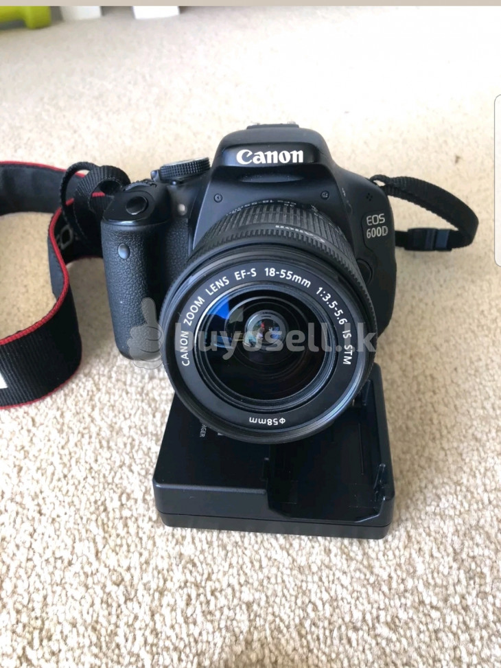 Canon 600D whole bundle for sale in Colombo