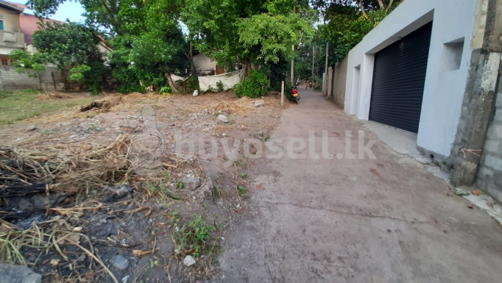 Land for sale in Makola in Gampaha