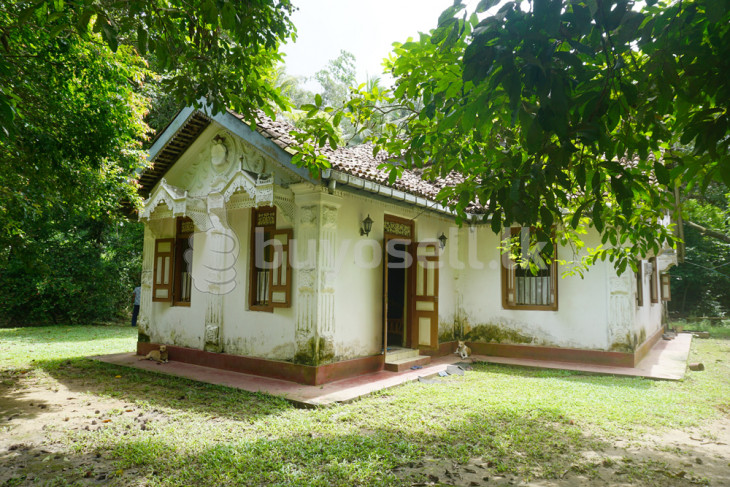 Ahangama Colonial House for sale in Galle