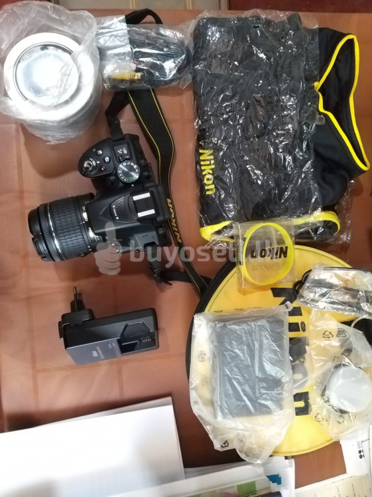 Nikon DSLR D5300 with 18-55mm AFP Lens for sale in Kalutara