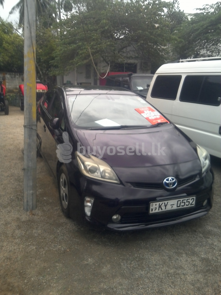 Toyota prius 3'rd GEN for sale in Colombo