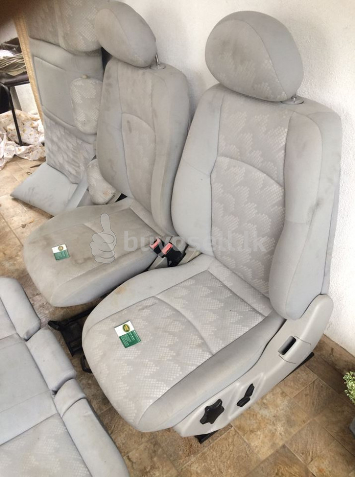 BENZ W203 SEAT SET in Gampaha