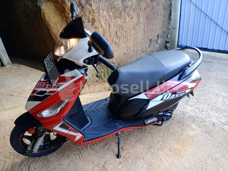 Hero Dash VX 2016 for sale in Kandy