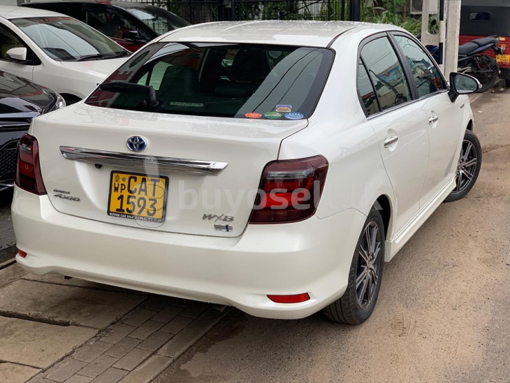 Toyota Axio WXB G Grade 2016 for sale in Gampaha
