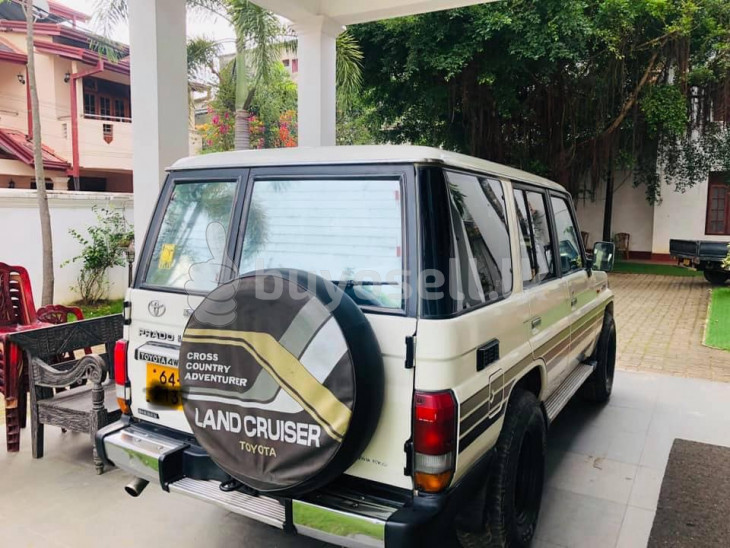 Toyota land cruiser (box prado) for sale in Kandy