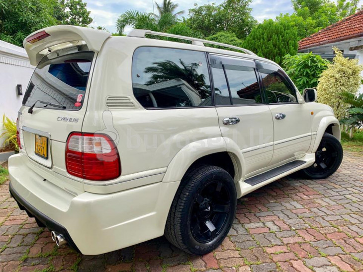 Toyota Landcruiser Sahara Cygnus for sale in Colombo