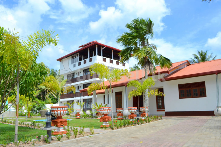 Good Turnover Hotel For Sale In Kabalana for sale in Galle