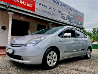 TOYOTA PRIUS 2008 for sale in Colombo